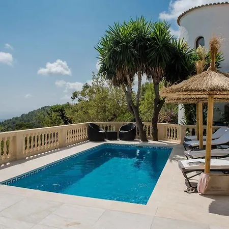 Bella Roca Villa *